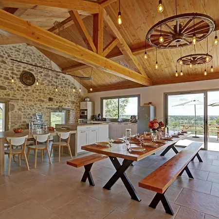 Maison Renovee, Piscine Privee - 18 Pers. Country house Sail-les-Bains