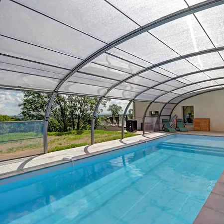 Maison Renovee, Piscine Privee - 18 Pers. Country house Sail-les-Bains