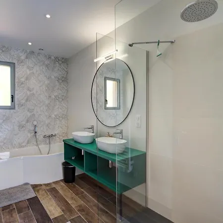 Country house Maison Renovee, Piscine Privee - 18 Pers.